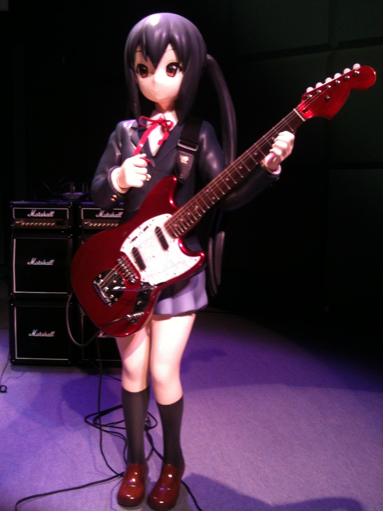 Universal Studios Japan Hosts K-ON Cast, Life-Size Statues - Interest -  Anime News Network