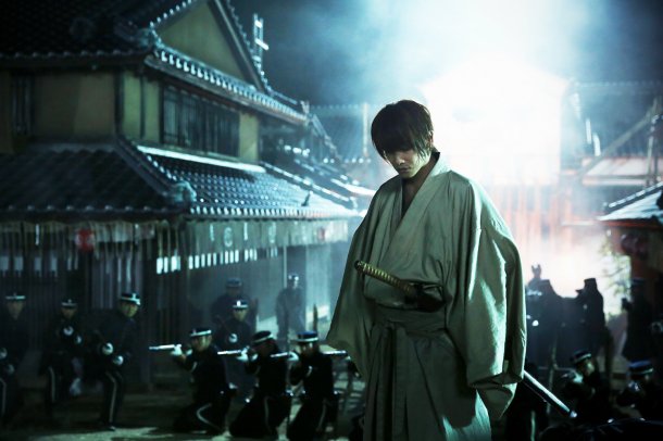 Live-Action Rurouni Kenshin Sequels' Photos Preview Aoshi vs. Okina Battle  - News - Anime News Network