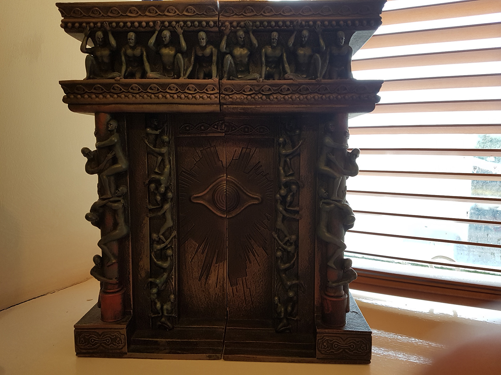 Scar-red Rider XechS - Shelf Life - Anime News Network