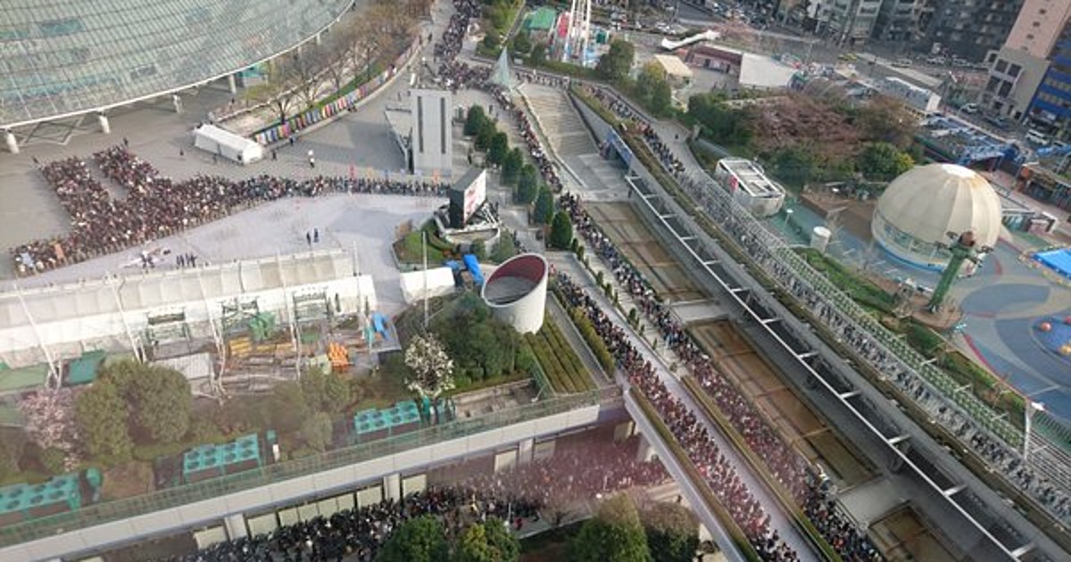 5 000 Love Live Fans Line Up For Final Concert A Day Early For Merch Interest Anime News Network 5 000 Love Live Fans Line Up For Final Concert A Day Early For Merch Interest Anime News Network