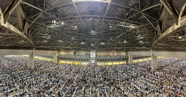 Comiket 106: A Quarter Million Strong!  But What Does the Dip Mean?