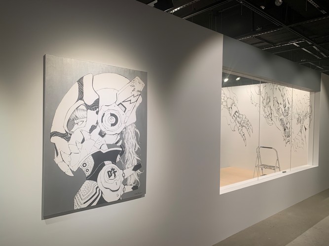 studio-infinity-glass-wall