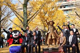 one piece kumamoto statues