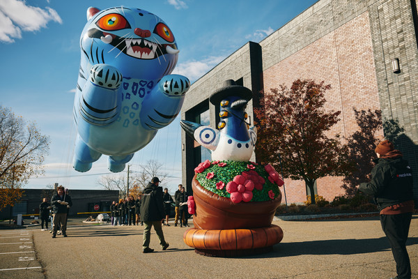 derpy_tiger_sussie_test_flight_for_the_2025_macys_thanksgiving_day_parade_02